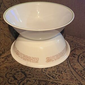 2 large corelle serving bowls